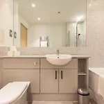 The Nine Elms Lane Arms - Stunning&Bright 2BDR Flat