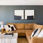 The Nine Elms Lane Arms - Stunning&Bright 2BDR Flat